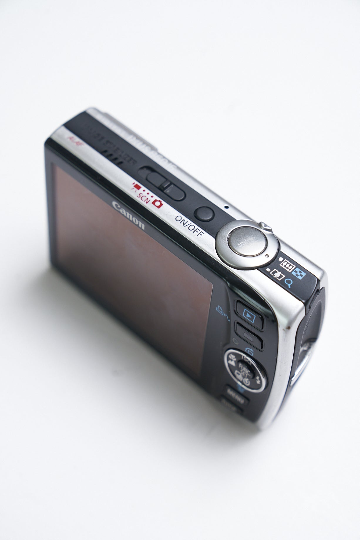 Canon IXUS 860