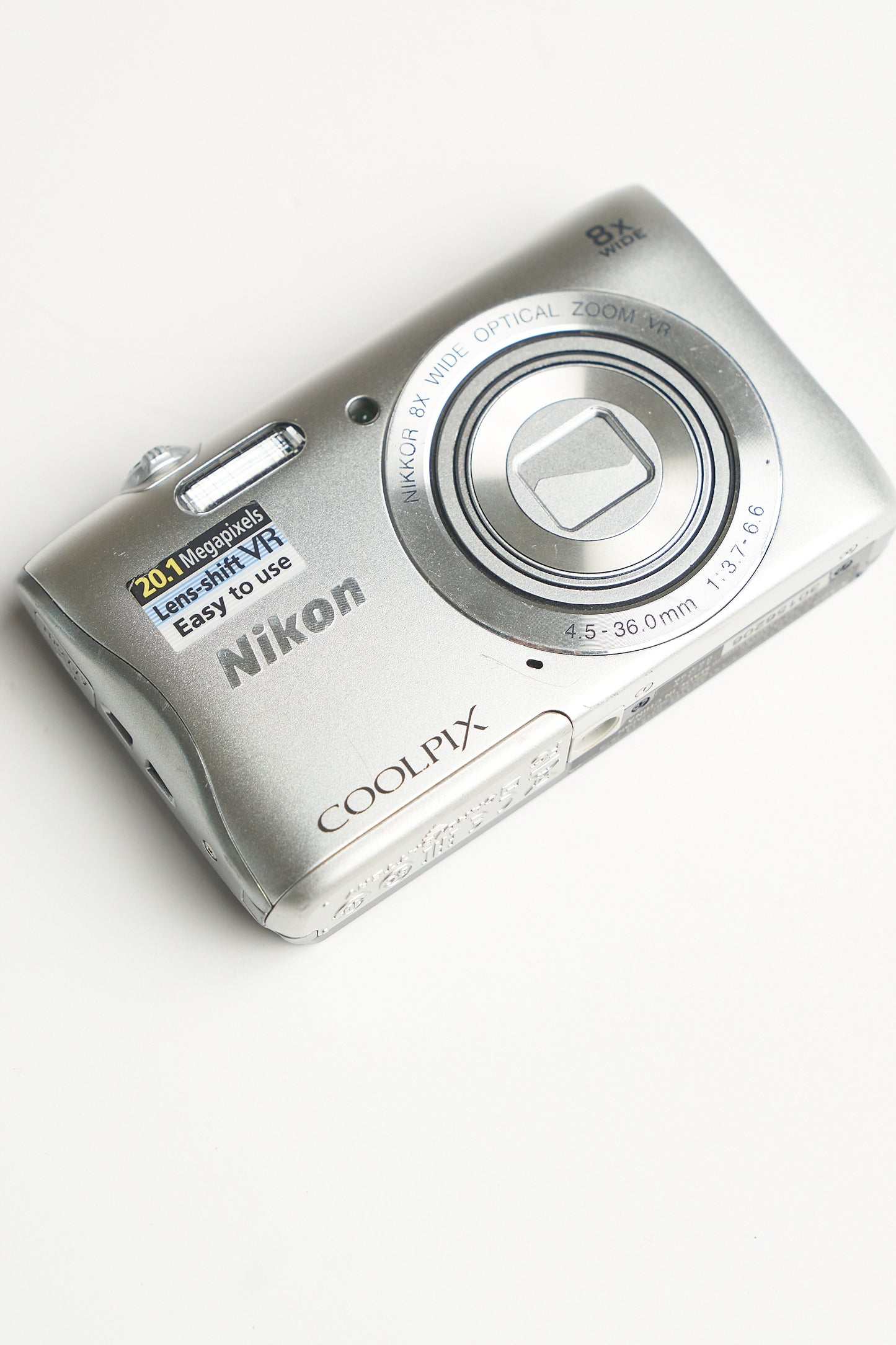 Nikon Coolpix S3700