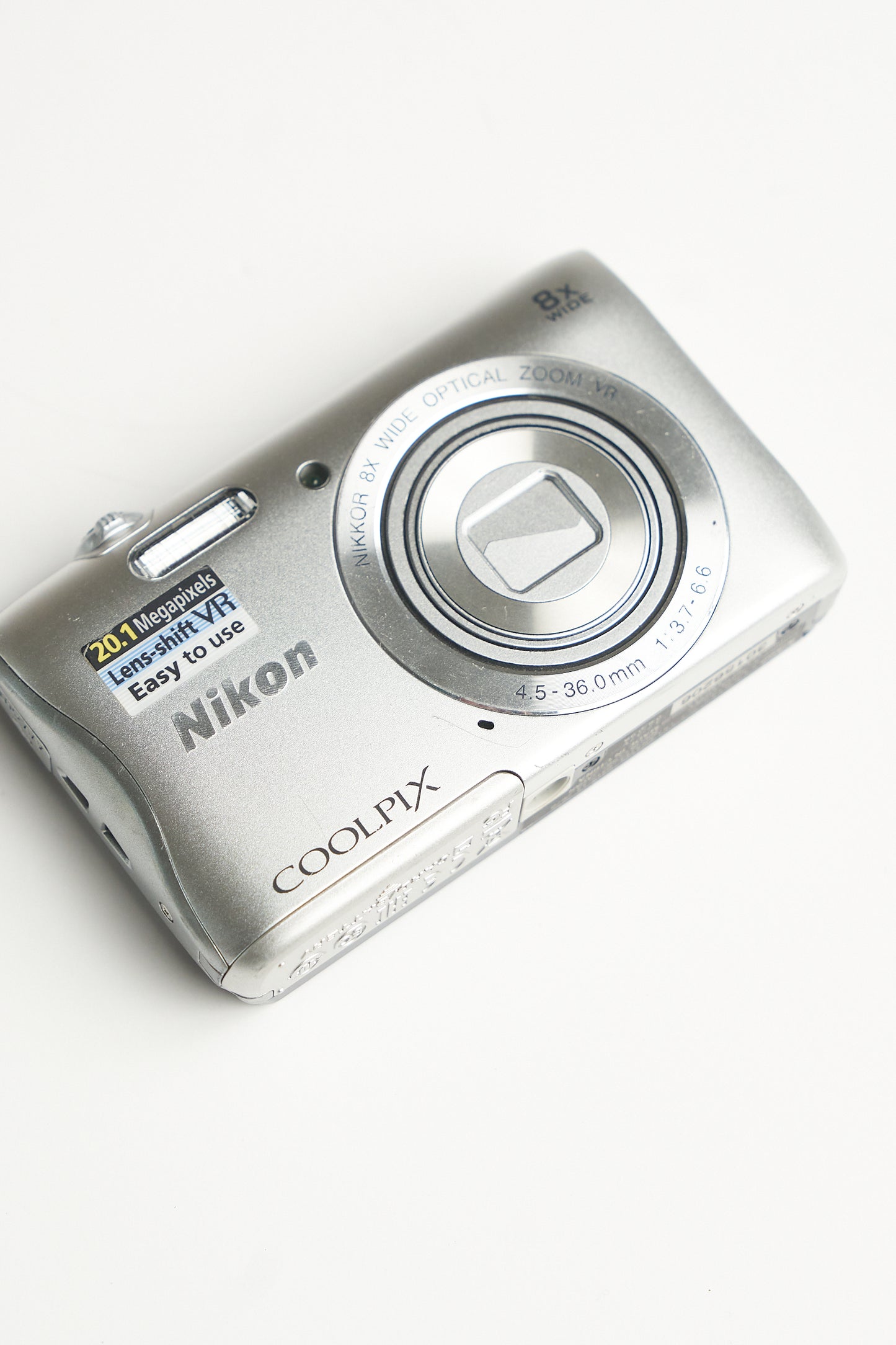 Nikon Coolpix S3700