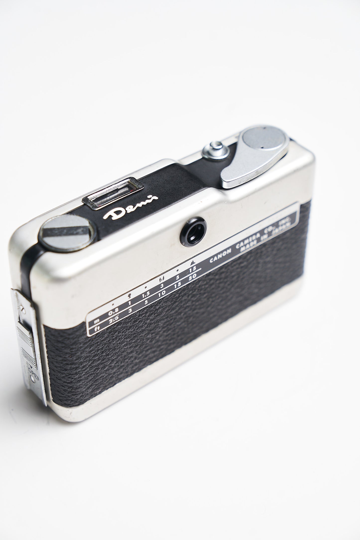 Canon Demi EE28