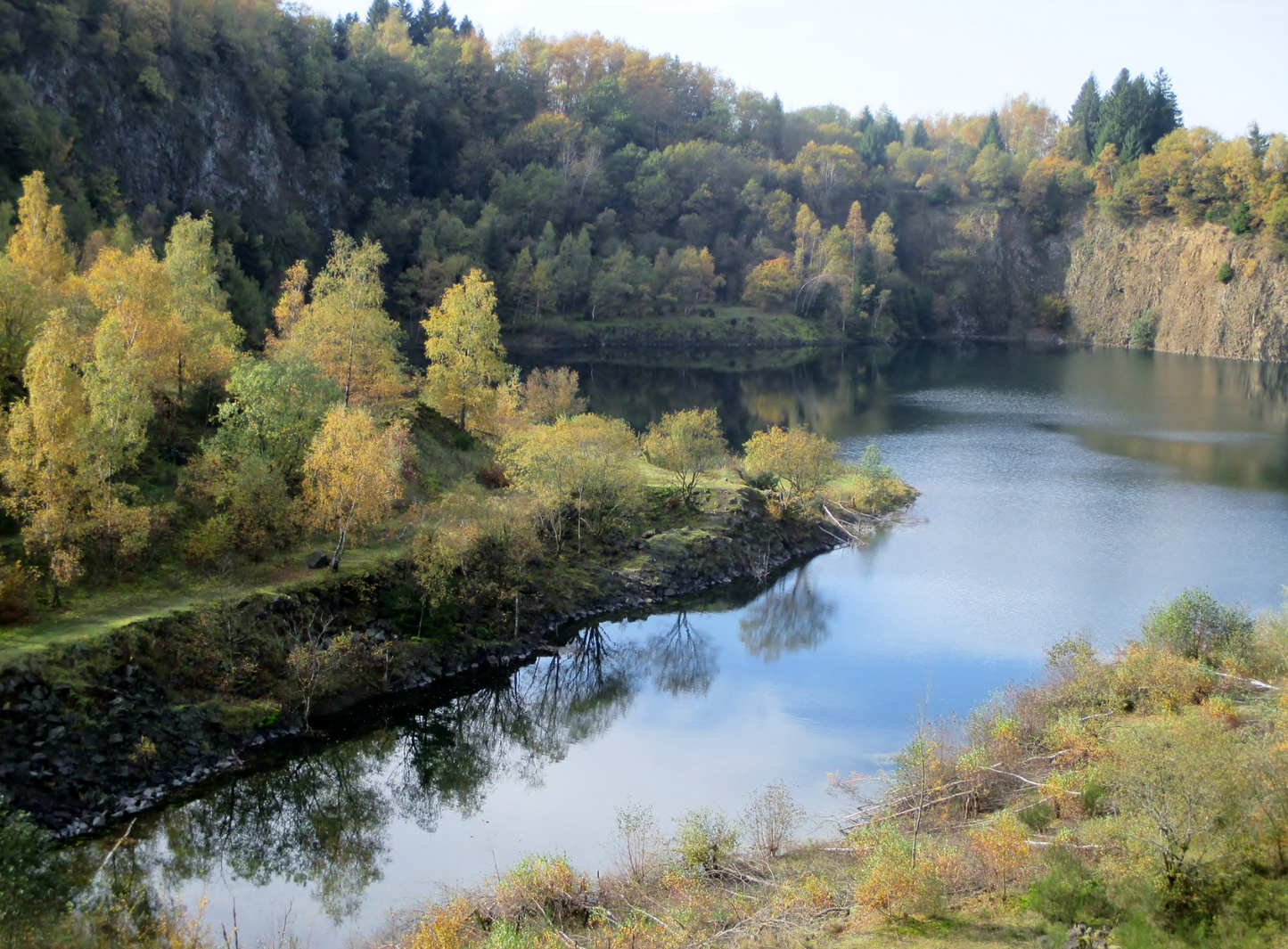 Canon Powershot ELPH 135 Red