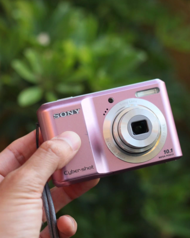Sony Cybershot S2000 Pink *Rare*