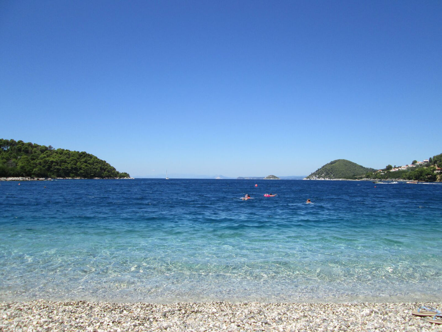 Canon Powershot A2500 Red